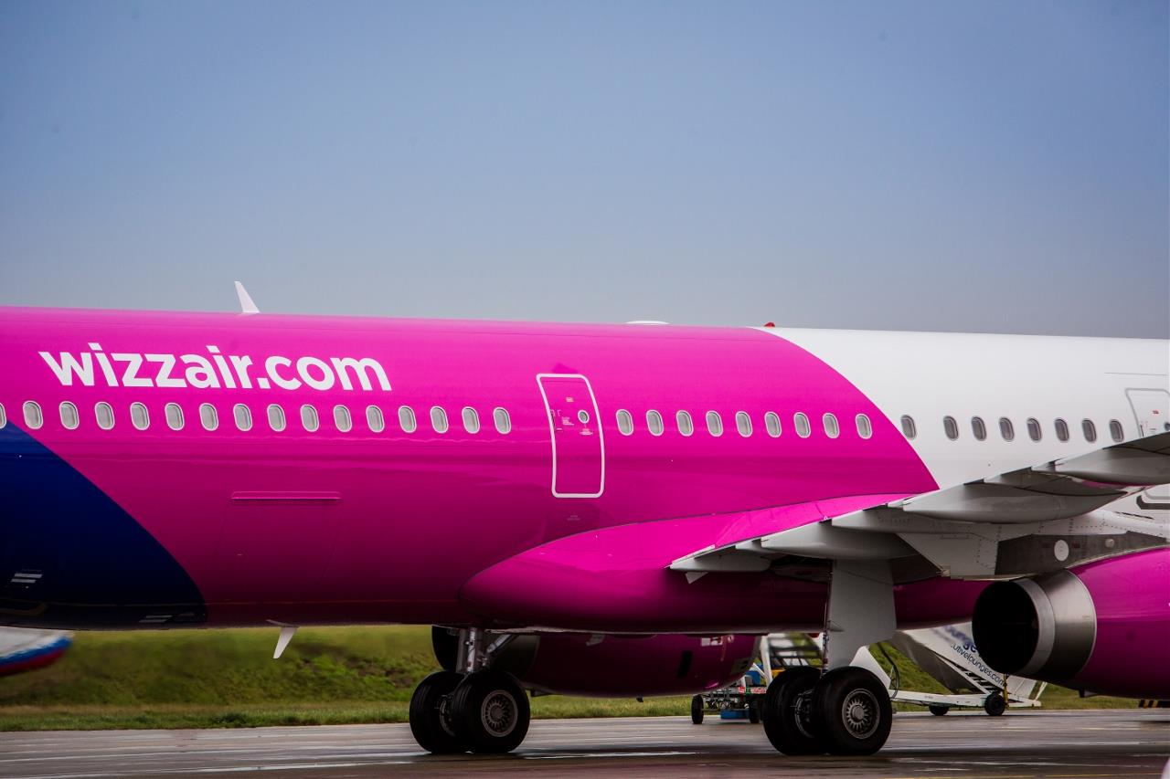Aviokompānja «Wizz Air» oktobrī slēgs bāzi Rīgā